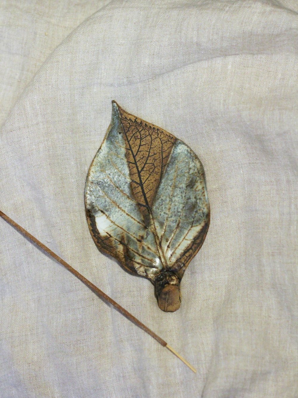 Image of Leaf incense holder no. 4