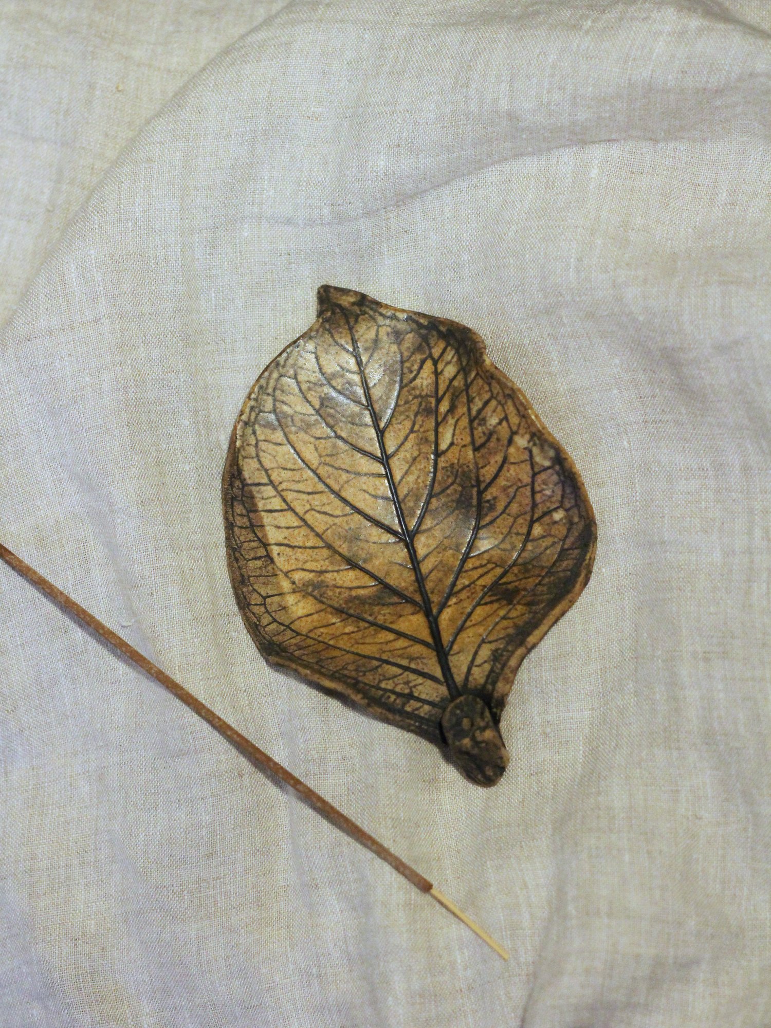 Image of Leaf incense holder no. 5