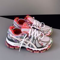 Image 1 of size: us8.5 uk6 eu40 cm25.5
