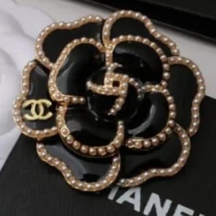 Image of Black Flower Shaped Brooch