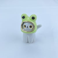 Image 2 of Gray cat with big puppy eyes frog hat ceramic figurine