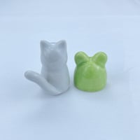 Image 5 of Gray cat with big puppy eyes frog hat ceramic figurine