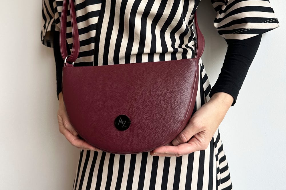 Image of Halfmoon bag Burgundy