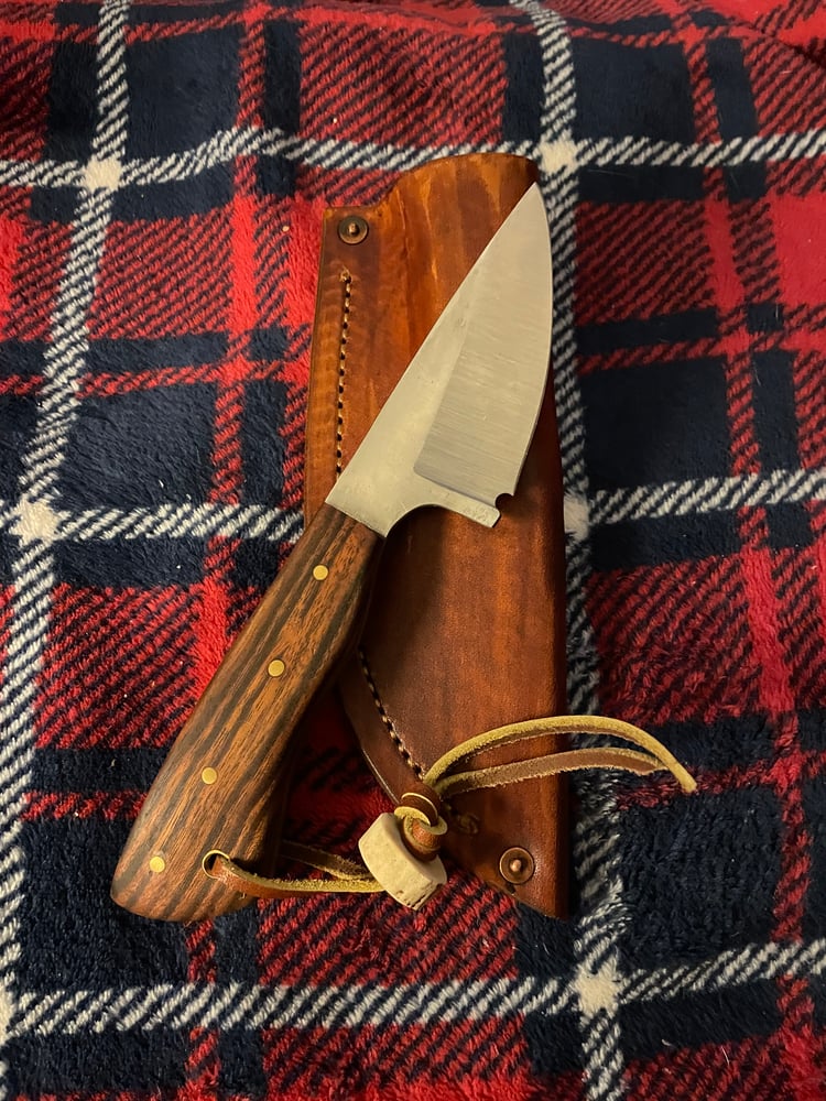 Image of Available knife/Small Camp