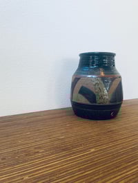 Image 3 of VINTAGE PLANTER: 03