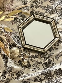 Image 1 of Le joli miroir