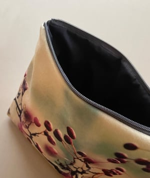 Image of Hawthorn berries, wash bag, make-up, travel zipper pouch