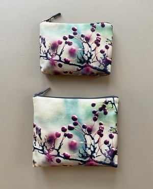 Image of Hawthorn berries, wash bag, make-up, travel zipper pouch