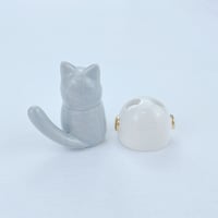 Image 5 of Gray kitty with astronaut helmet ceramic figurine (helmet cover version)