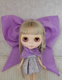 Image 4 of Mauve Bow for Blythe Doll!