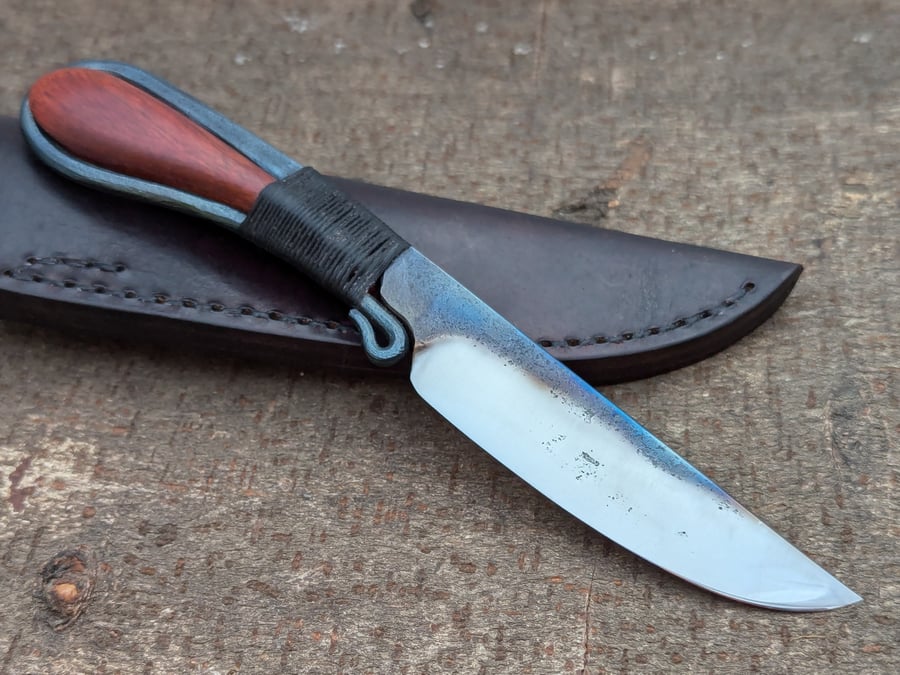 Image of Integral handle knife (w/cord wrapped wood insert)