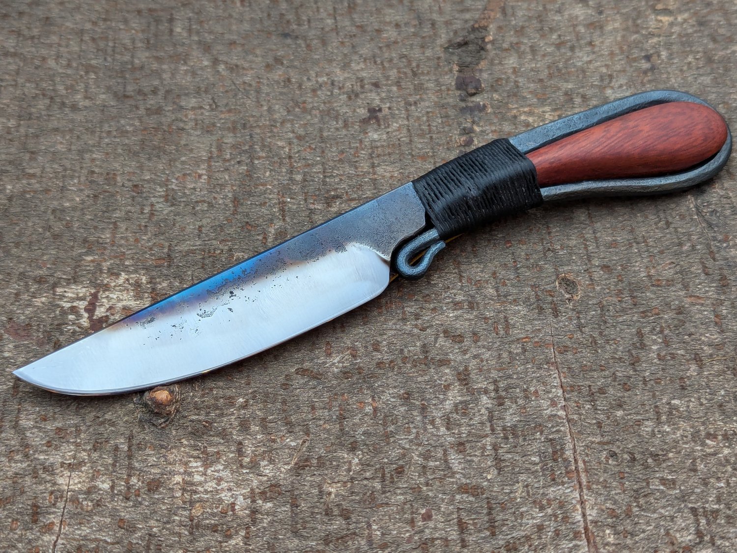 Image of Integral handle knife (w/cord wrapped wood insert)