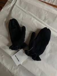 Image 5 of ruffled mittens