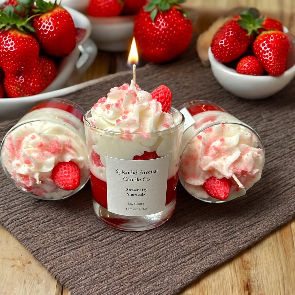 Image of  9oz Strawberry Shortcake Soy Candle