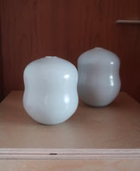 Image 2 of Curvy bud vase 2