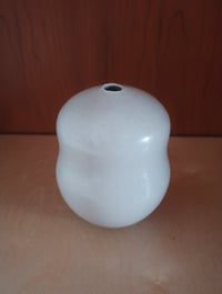 Image 1 of Curvy bud vase 2