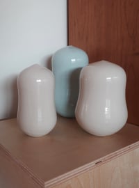 Image 4 of Curvy bud vase 5