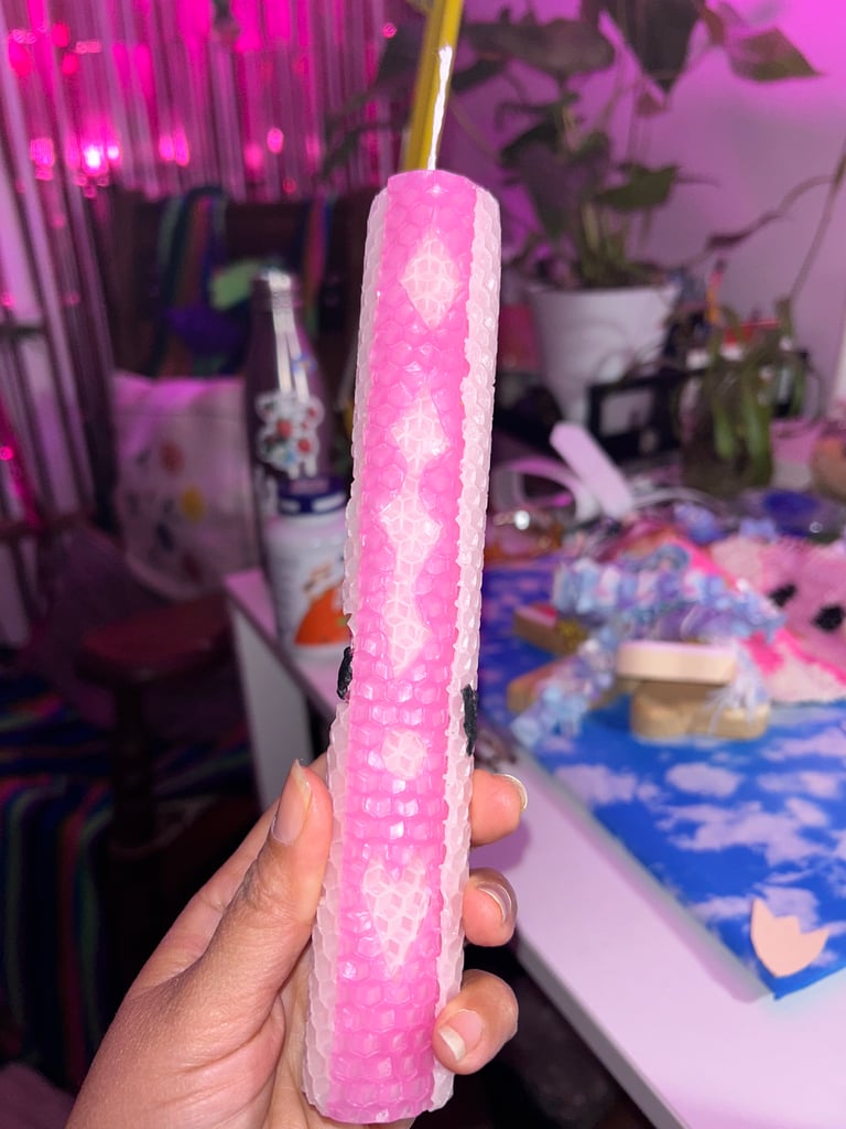 Pink Cuddle Beeswax Candle Image 4