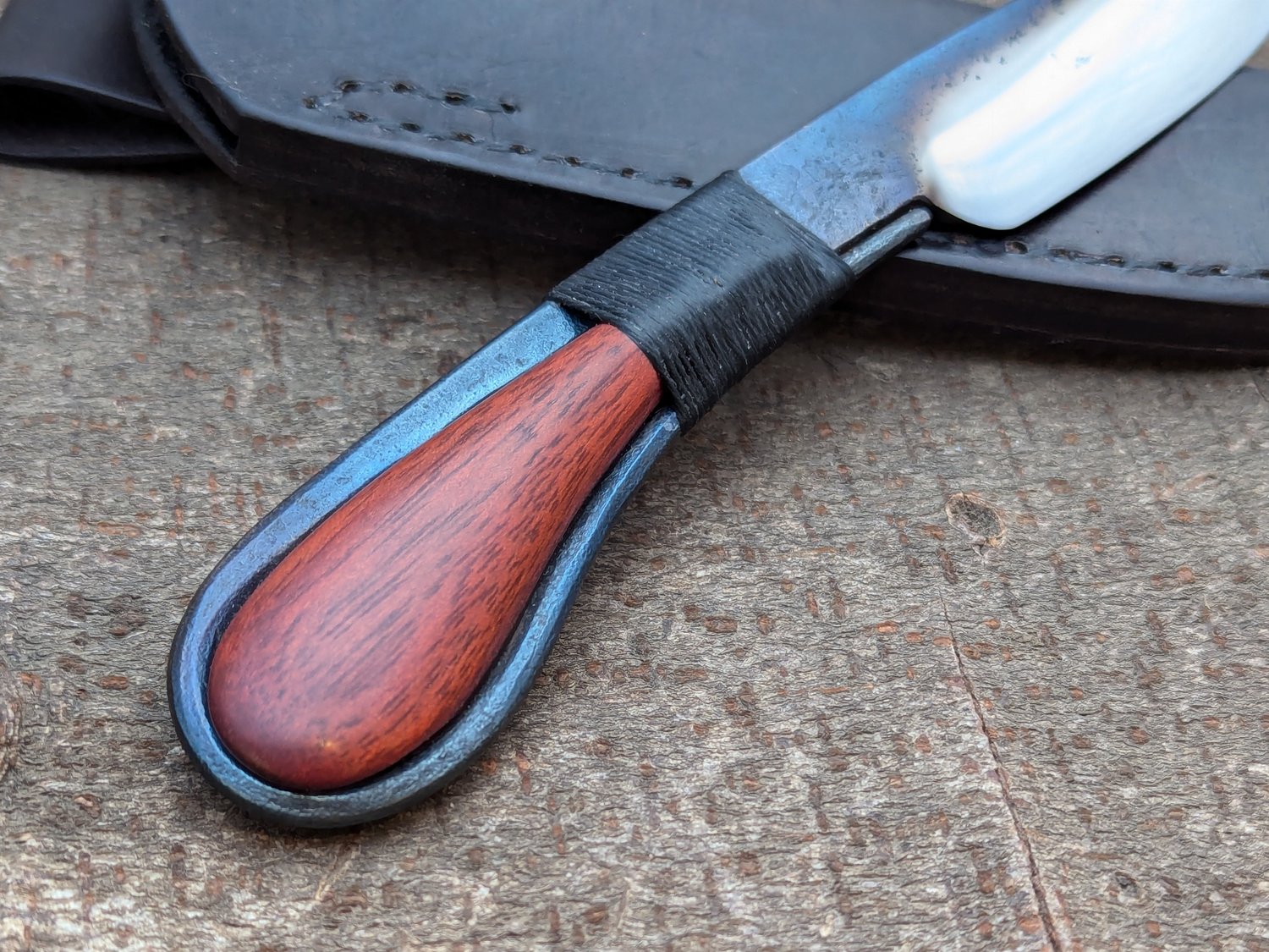 Image of Integral handle, wrapped wood insert 
