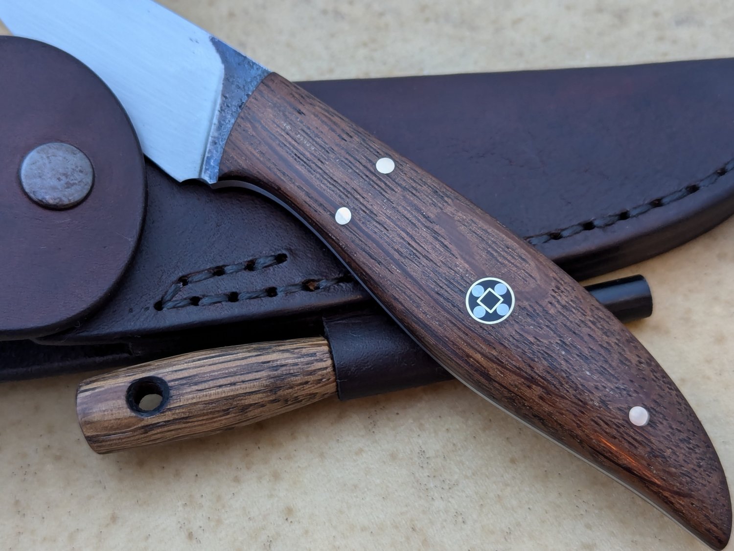 Image of Full-tang bushcraft with mosaic pin and ferro rod