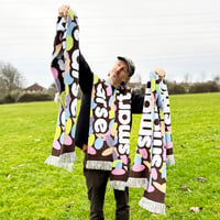 Image 3 of smart arse scarf