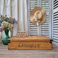 Image 1 of ANCIENNE GRANDE BOITE ANNEES 1920