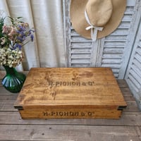 Image 2 of ANCIENNE GRANDE BOITE ANNEES 1920