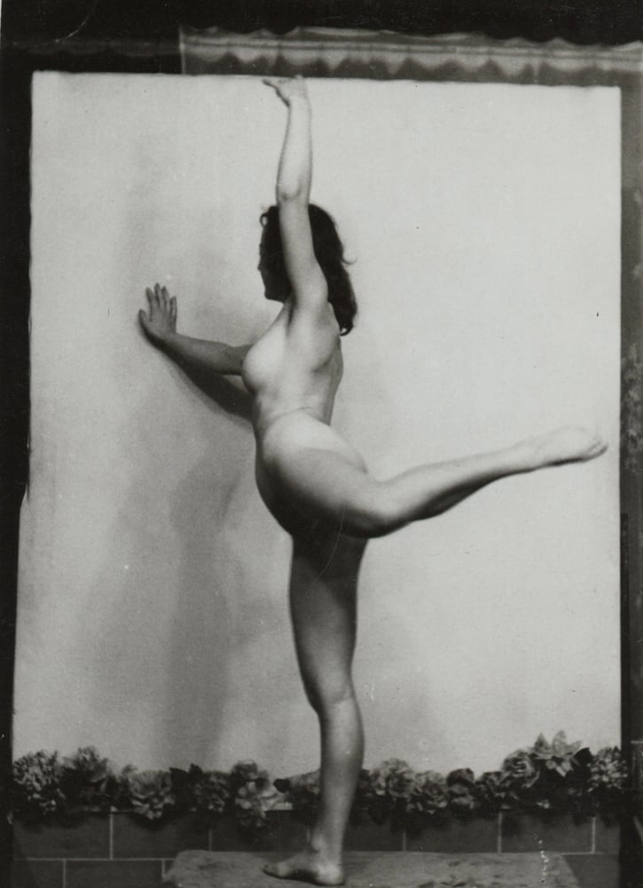 Image of Anonyme: artist study of a female nude, France ca. 1930