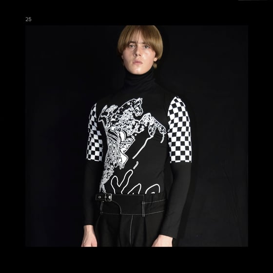 Image of 2025 - PRINTED ROLL NECK W HORSE