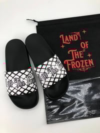 Image 1 of LoTF-Shirt+Shorts+FlipFlops