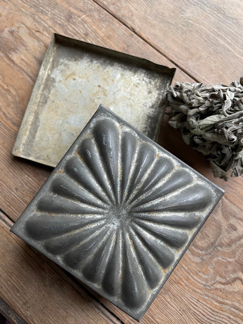 Image of Patisserie Tin (1)