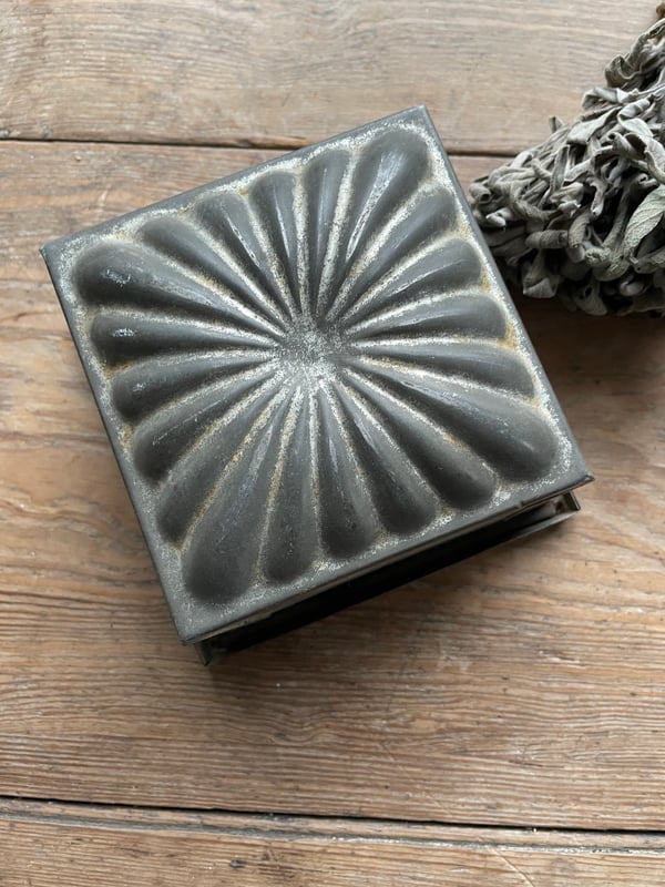 Image of Patisserie Tin (1)