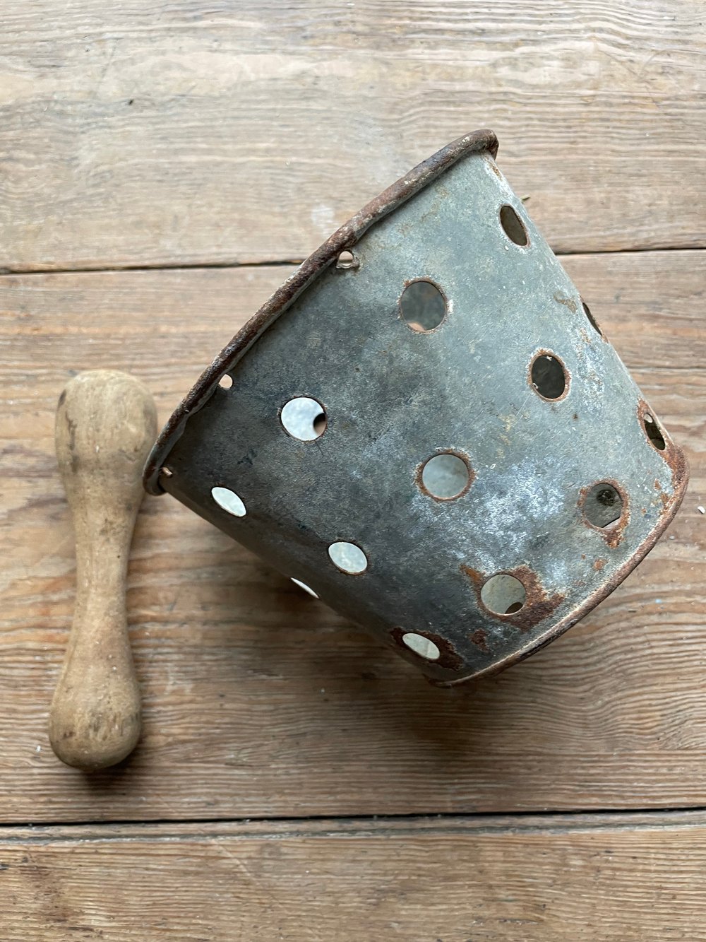 Image of Zinc Pot 