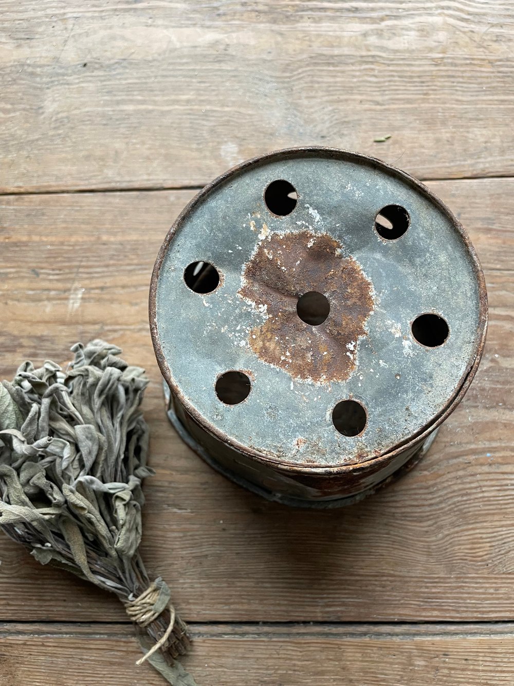 Image of Zinc Pot 