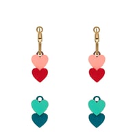 Image 4 of Pendientes reversibles Flip Hearts de Materia Rica