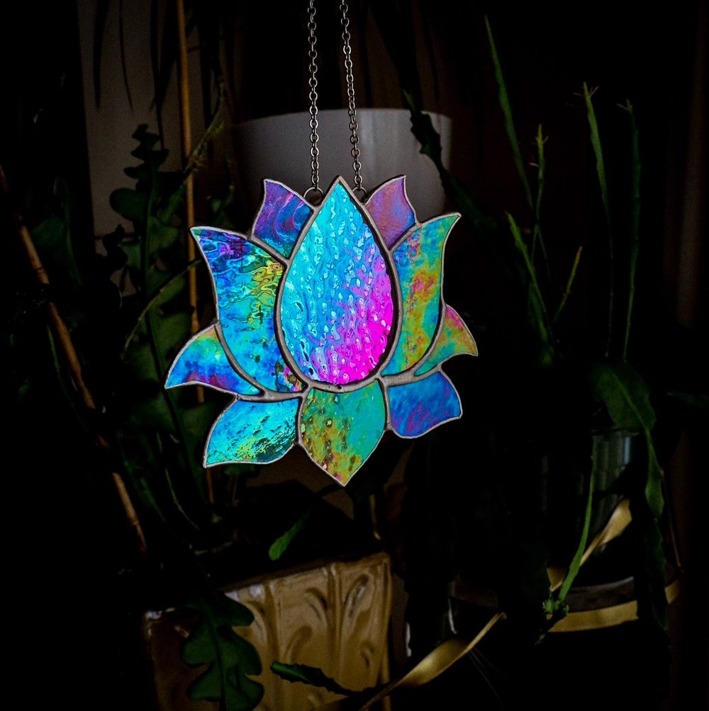 Image of Dichroic lotus