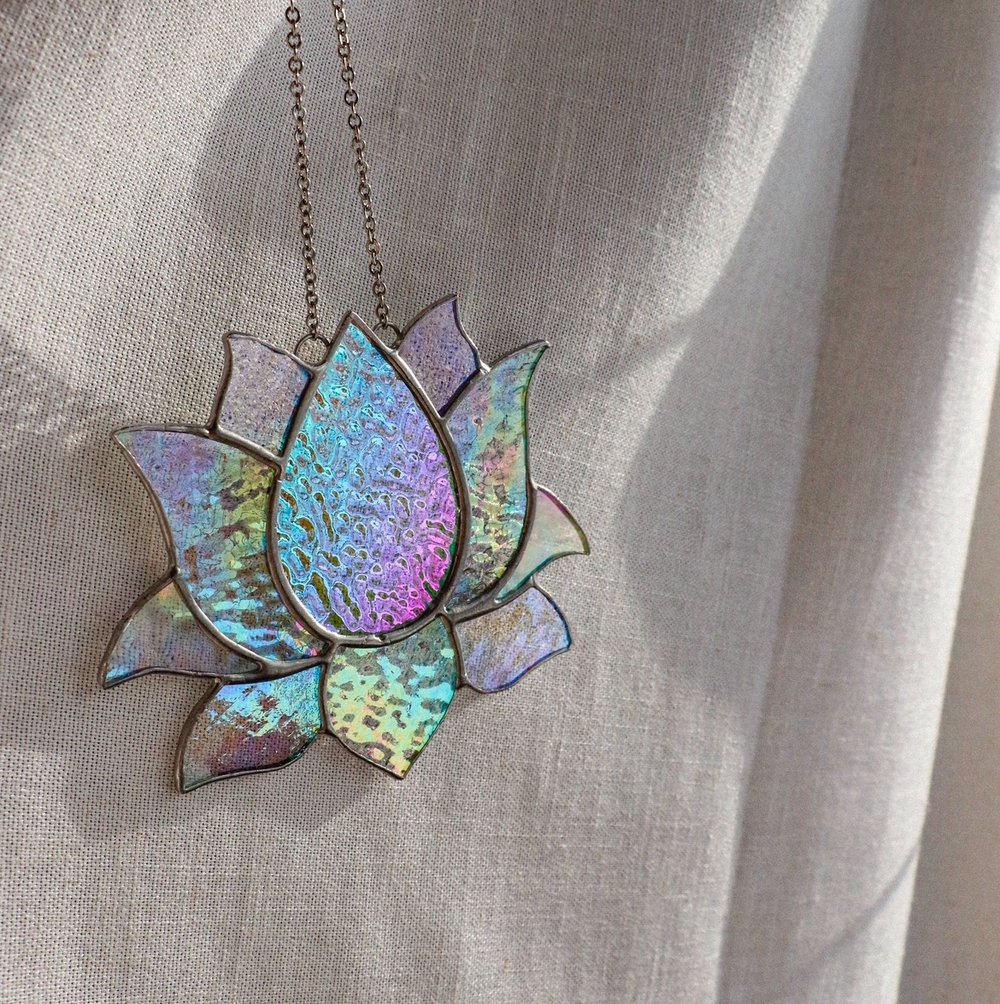 Image of Dichroic lotus