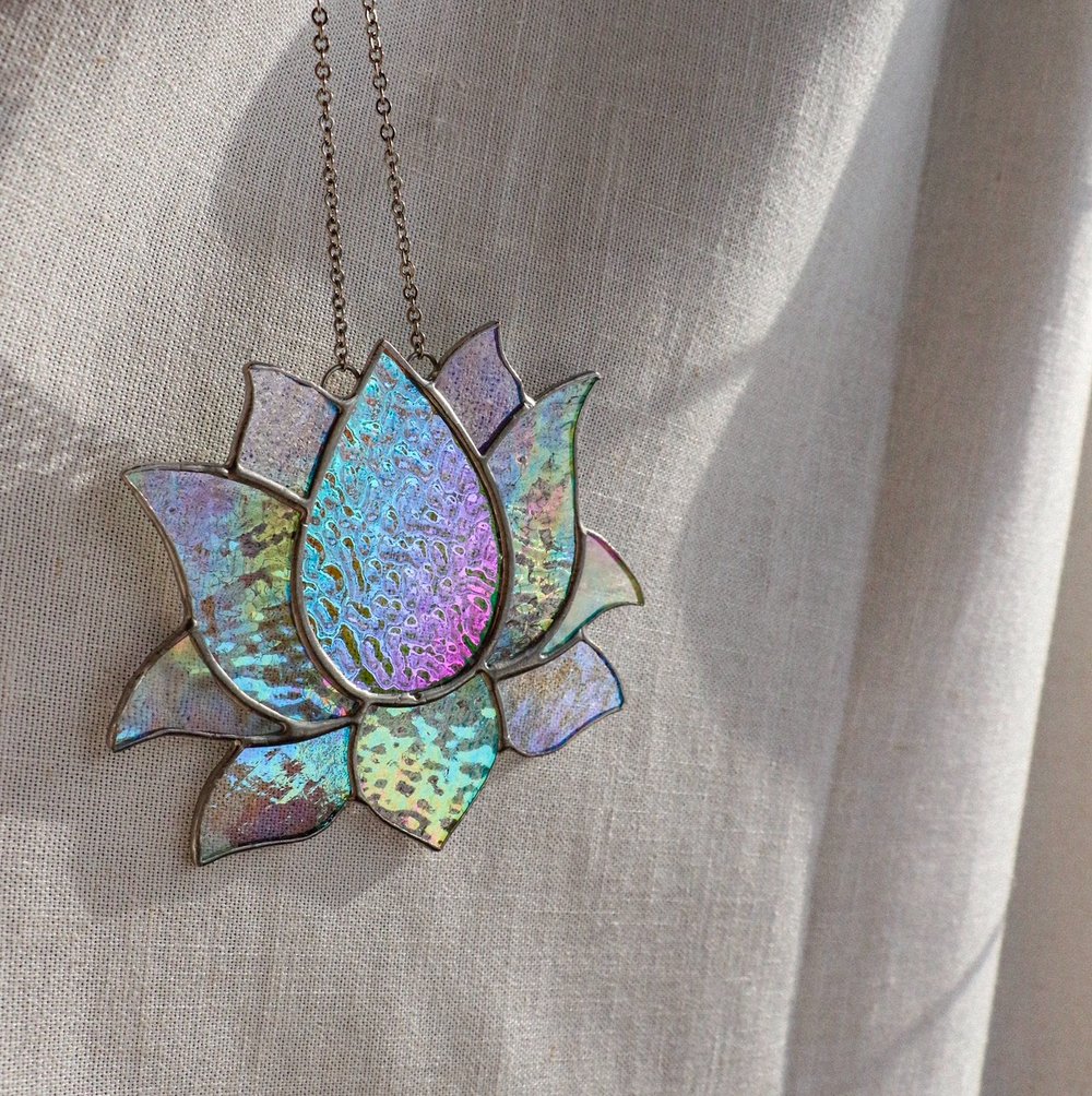 Image of Dichroic lotus