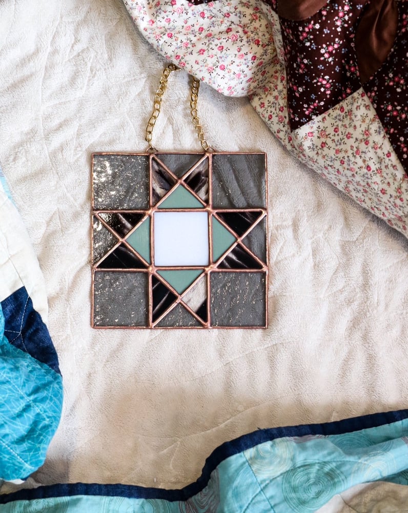 Image of Dark Ohio star quilt