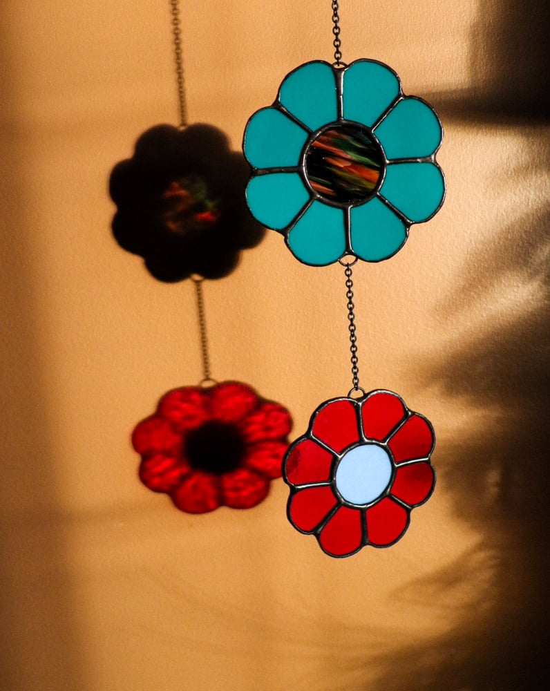 Image of 80s flower chain