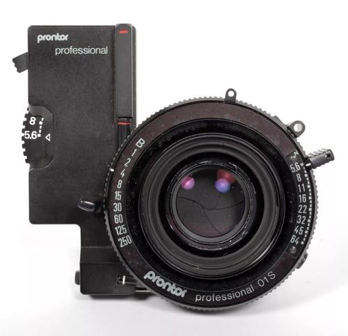 Image of Schneider Symmar S MC 135mm F5.6 lens in Prontor Pro #S01 shutter #5449 *Linhof*