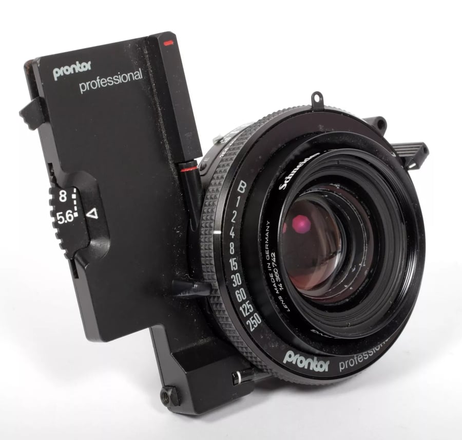 Image of Schneider Symmar S MC 135mm F5.6 lens in Prontor Pro #S01 shutter #5449 *Linhof*