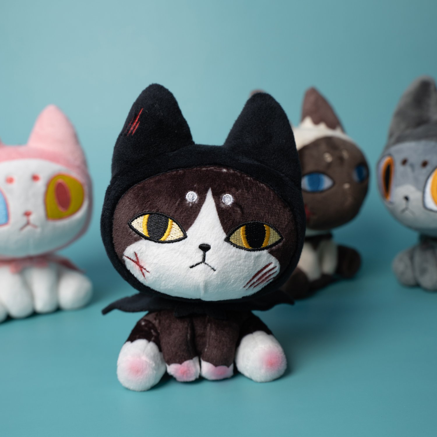 Image of BADMEAW CATTY FLUFFY BLIND BOX ASSORTMENT