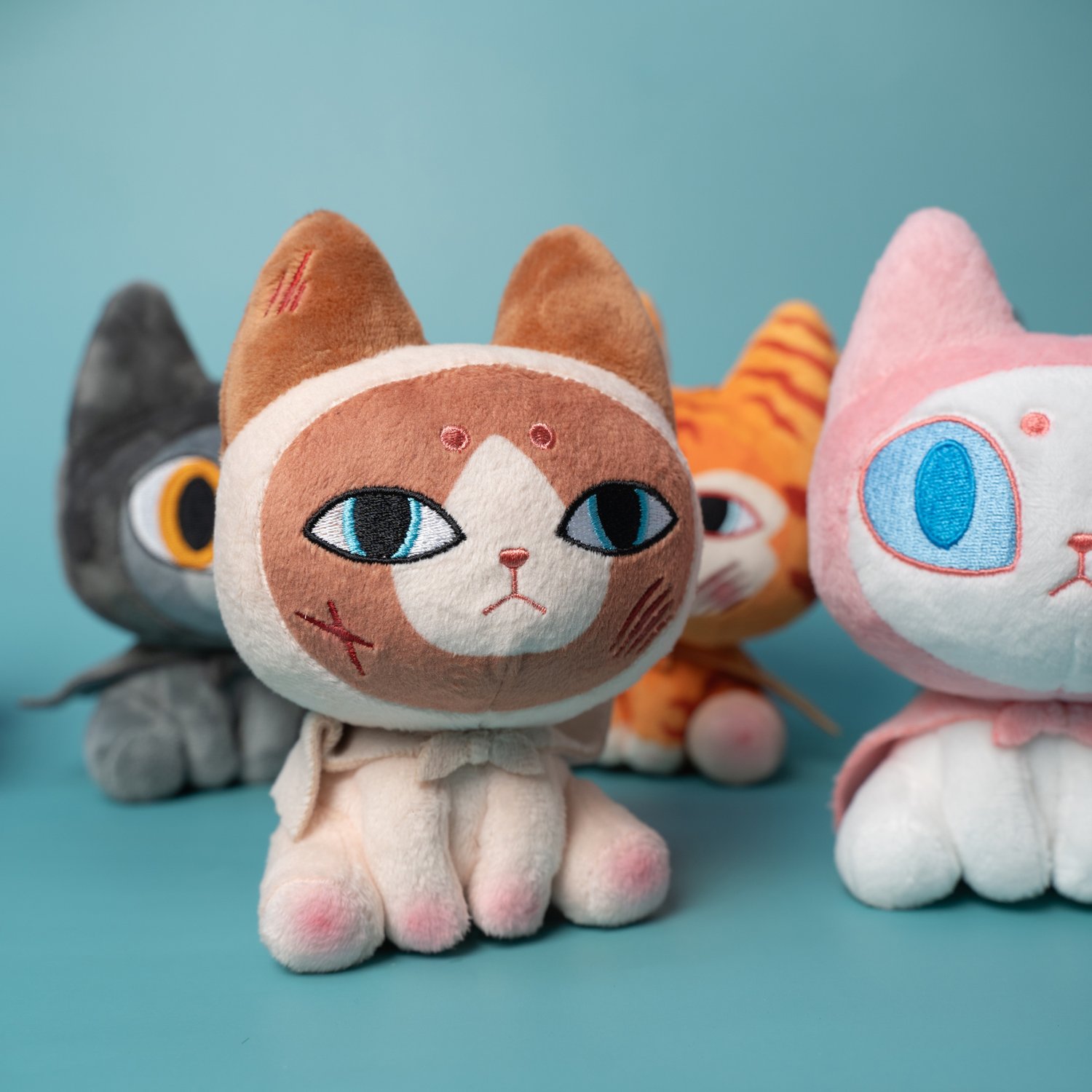 Image of BADMEAW CATTY FLUFFY BLIND BOX ASSORTMENT