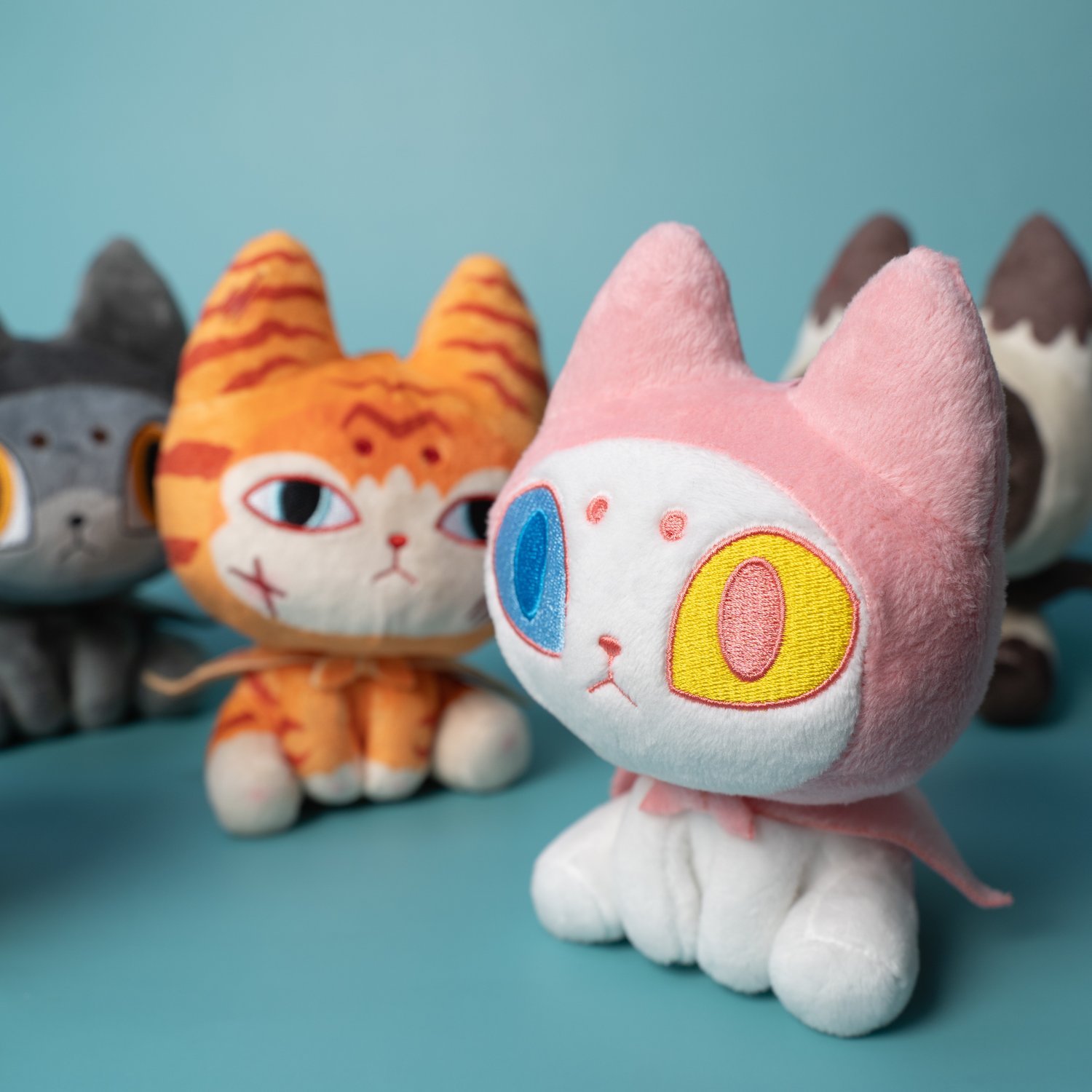 Image of BADMEAW CATTY FLUFFY BLIND BOX ASSORTMENT