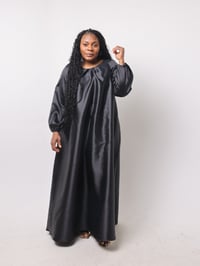 Image 3 of QUEEN  DRESS (BLACK)