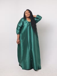 Image 4 of QUEEN  DRESS  CROPED SLEEVE (GREEN)