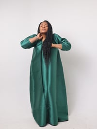 Image 6 of QUEEN  DRESS  CROPED SLEEVE (GREEN)