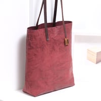 Image 2 of Crumpled Tote large in cherry