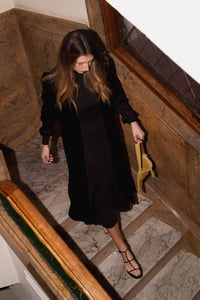 Image 1 of Abrigo Terciopelo Casco